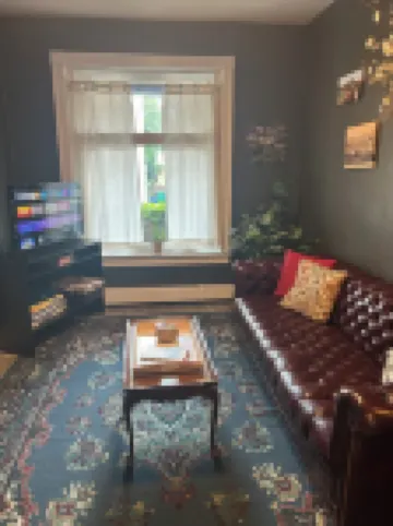 Moravian 5 bedroom townhouse