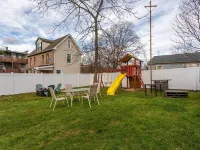 Grand Fairfield Getaway- 5BR Fam-Friendly near I95&Shops - Spacious&Gracious Hotels in Fairfield