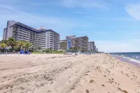 Beachfront 2-bedroom condo directly on  the beach -last minute special rates