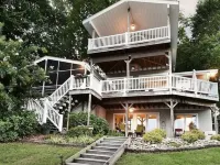 4-BR Lakefront Home with Amazing Views Hotels in Stanly County