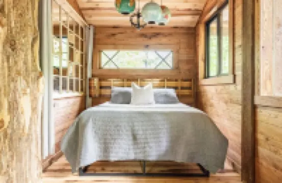 FoResTree House- Peaceful Luxury Treehouse Hot tub