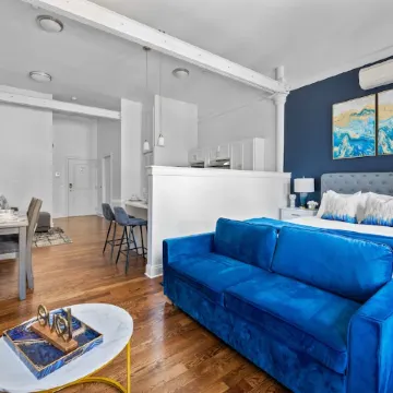 Open space lux studio near EWR - 1 min walk to Prudential