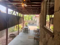 3 King Beds-Hot Tub-Firepit-Historic-Downtown