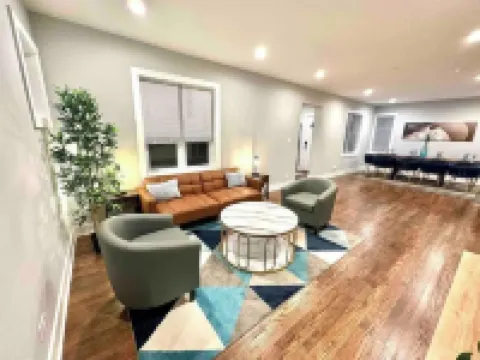 Oak Park 3000 sq ft, sleep 16 奧克帕克酒店