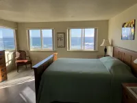 The perfect place to explore  and experience  northern California's lost coast.. Hotels near Cape Mendocino Lighthouse(At Shelter Cove)