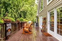Gather in This Spacious Home with Games and a Fire Pit - Perfect for Families