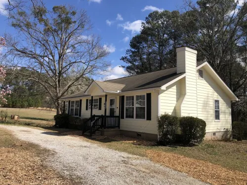 Beautiful Farmhouse near Atlanta Airport!