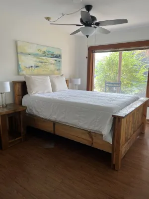 Stenson Hollow Lake Condo