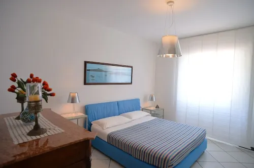 SPLENDID VILLA IMMERSED IN THE GREEN PEAK ON THE SEA
