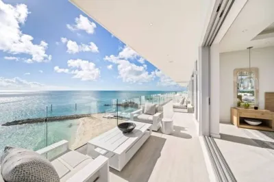 Luxury 4-bedroom Oceanfront Oasis