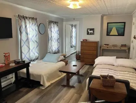 A Skip to Portsmouth-UNH-Durham Отели в г. Довер