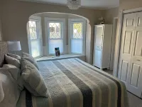 Island Apartment in the Heart of Jamestown