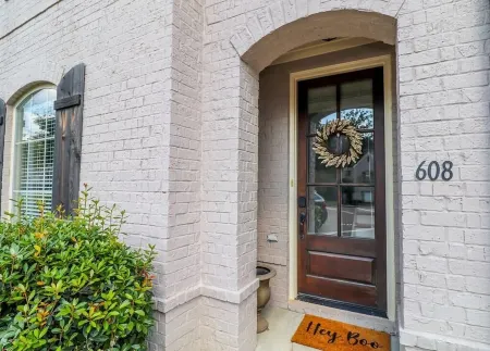 Luxurious condo minutes from Ole Miss & the Square