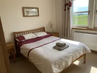 Luxury Cottage in a Scottish Coastal location with view over rolling countryside Hotel a Stranraer