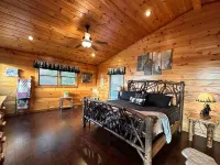 Mountain Views-Hot Tub-Games-Smores-Crystal Sky