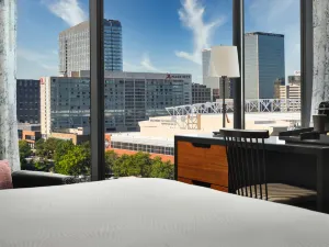 Hotel Distil, Autograph Collection