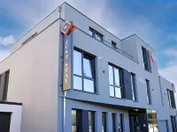 JustStay Grevenbroich Hotels in der Nähe von Alt-Kaster