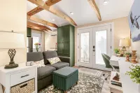 Charming 1-bdrm newly built upscale Cottage with WiFi, AC in peaceful Northglenn Hotel a Northglenn