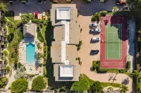 Marco Island Townhouse walking distance to South End Beach South Marco Beach 주변 호텔