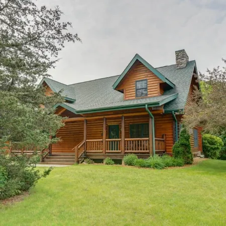 Log Cabin Lodge Devil's Lake State Park, Skiing, Cascade Mtn, Dells