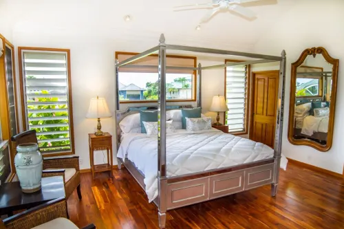 Luxury Home, A/C, Heated Pool, Gourmet Kitchen, 4BR 6 Bath, 3 Master Suites.