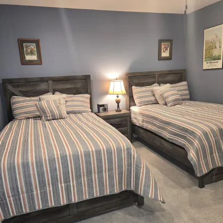 Reconfigured 2 bedroom, 2 bath condo, walking distance Pinehurst Resort.