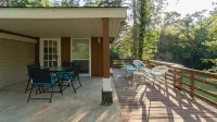 3 BR Nature Escape w/ Large Yard + Home Office