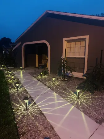 Charming Beach Getaway Villa with Large Private heated Pool Отели рядом с достопримечательностью «Уики Уэши Спринг»