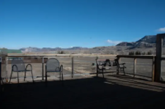 Gateway to Shoshone & Yellowstone