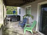 Horse Inn Around:  Pet Friendly-so Bring the Whole Family!  Just 3 Mins to Beach Hotels in Fruitville