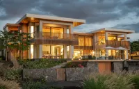 BEACHFRONT HOME 2 acres, Pool, Tennis, Volleyball. Like your own private resort! Hotels in Puako