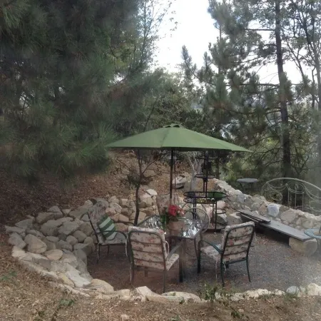PETFRIENDLY,  ROMANTIC , STUDIO WITH INCREDIBLE LAKEVIEW, PRIVATE - CLOSE TO ALL