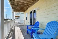 Linens included - Amazing Views, Steps to Beach, Elevator and Fenced Yard