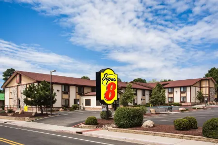 Super 8 by Wyndham Flagstaff Отели в г. Коконино