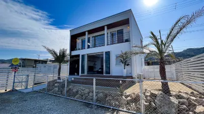 Yura de House Hotel in zona Awajishima Monkey Center