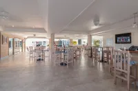 Time Out Hotel - parking