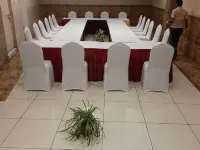 Hotel Pride Hotel dekat Kompleks Capitol