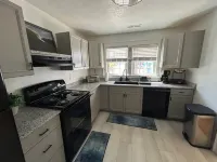 6 Block to oceanfront and in the center of the vibe district!