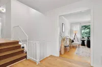 Luxurious 4Bd Near Downtown and Rdu, with Sunroom, Theatre, Games, & More!