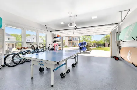 Luxurious Lakefront Home- Marina, Boats, and Kayaks!