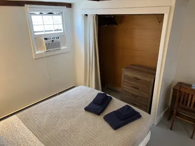 Waterfront 1BR / Bayfront Deck / Beach access / Beach deck