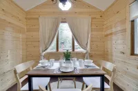 NEW! Modern Cabin - Hot Tub, Fireplace, Central Location