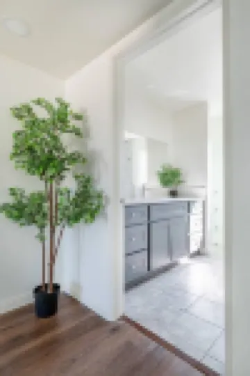 New Renovated Spacious 3 beroom 2 bath near DT Alhambra