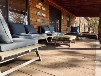 Secluded mountain top cabin with amazing views and hot tub!