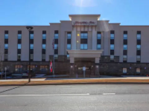 Hampton Inn Emerson LakePoint Hotels in Emerson