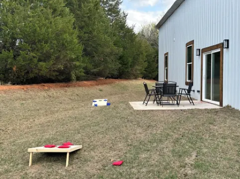 Cozy, Rustic Cabin w/ Pool Table, Foosball, & Fast WiFi, South of Norman