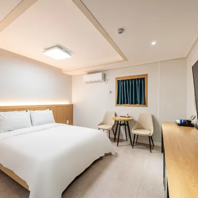 Gwnagju Pungamdong S Hotel berhampiran Stadium Guus Hiddink