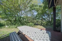 Geochang Deokyu Gongbang Pension (Pine Room)