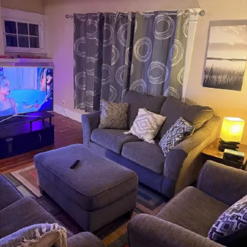 Charming 3-Bedroom Upper Unit Home