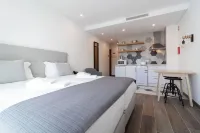 Roots Hotel Hotels in Faro